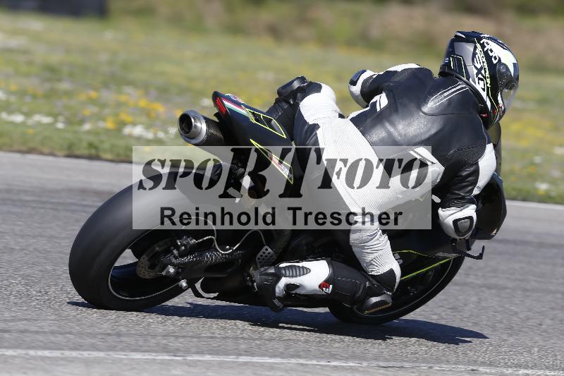 Archiv-2025/03 04.04.2025 TZ Motorsport ADR/Gruppe rot/backside